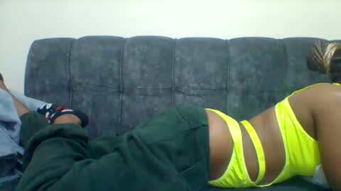 Snapshot of skinnypetite2 chatting on April 2026 05:21:01 AM skinnypetite2 online show from April 2026 05:21:01 AM