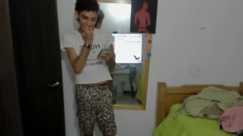 Snapshot of skinnypipe15 chatting on October 2025 03:07:02 AM skinnypipe15 online show from October 2025 03:07:02 AM