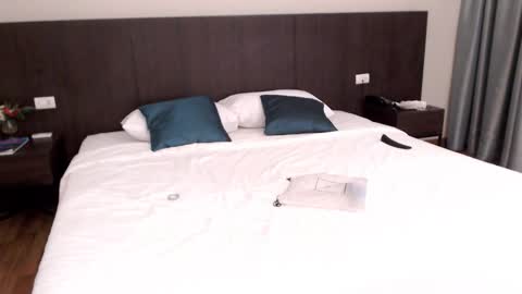 Snapshot of skinnythai4u chatting on November 2025 02:27:02 PM skinnythai4u online show from November 2025 02:27:02 PM