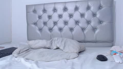 Snapshot of skinnyy_andtight chatting on December 2024 09:20:02 AM Alexa online show from December 2024 09:20:02 AM