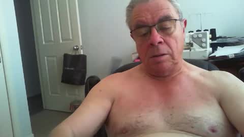 Snapshot of skipper1970 chatting on December 2025 02:50:01 AM Skipper1970 online show from December 2025 02:50:01 AM