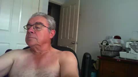 Snapshot of skipper1970 chatting on February 2026 06:01:02 AM Skipper1970 online show from February 2026 06:01:02 AM