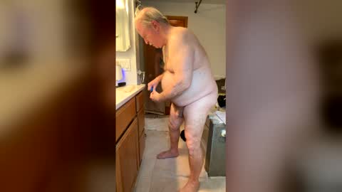 Snapshot of skipstar chatting on May 2026 05:17:02 PM Skipstar seneca cum online show from May 2026 05:17:02 PM