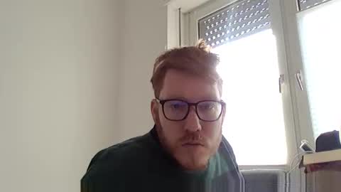 Snapshot of sklave_s chatting on February 2025 09:24:02 AM sklave_s online show from February 2025 09:24:02 AM