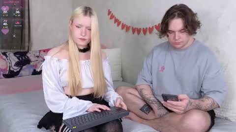 Ethan and Mona online show from July 2026 09:19:02 PM