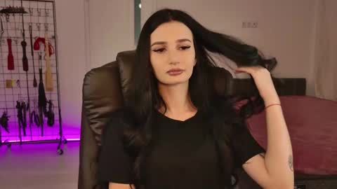 Snapshot of sky011fall chatting on March 2026 07:32:02 AM Eliza online show from March 2026 07:32:02 AM