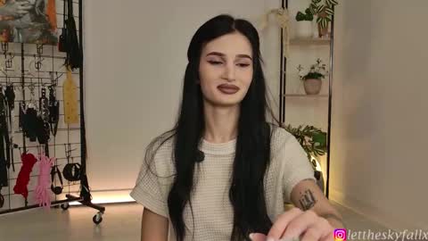 Snapshot of sky011fall chatting on March 2026 10:58:01 PM Eliza online show from March 2026 10:58:01 PM