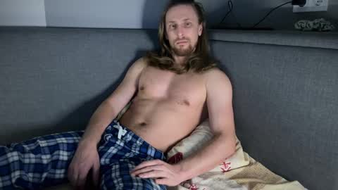 sky_guy25 online show from November 2025 09:25:02 PM