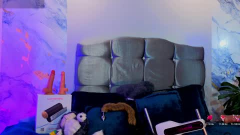 Snapshot of sky_jules chatting on March 2026 10:20:01 PM Daniel online show from March 2026 10:20:01 PM