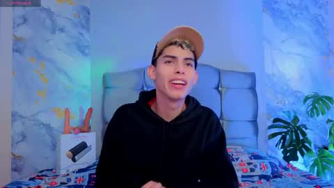 Snapshot of sky_jules chatting on April 2026 01:07:01 PM Daniel online show from April 2026 01:07:01 PM