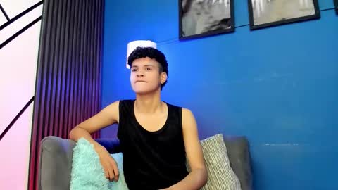 sky_rivers online show from November 2025 04:15:02 AM