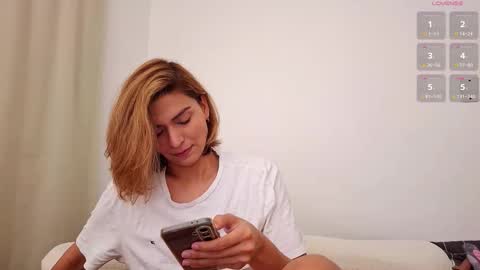 Snapshot of skyamber8v2 chatting on March 2026 02:04:02 AM Vi online show from March 2026 02:04:02 AM