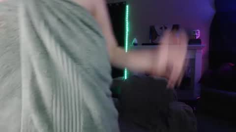 SKYLE   online show from December 2024 03:30:02 AM