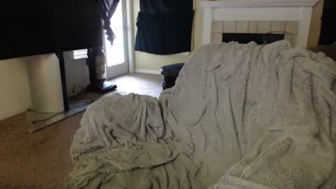 SKYLE   online show from December 2025 08:14:01 PM