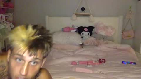 Snapshot of skyclark121901 chatting on July 2026 04:39:01 AM sexiest couple on cam online show from July 2026 04:39:01 AM