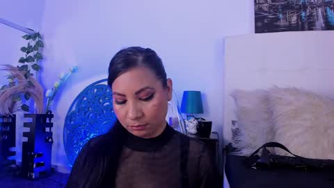 Snapshot of skydarkblue chatting on January 2025 12:18:01 AM skydarkblue online show from January 2025 12:18:01 AM