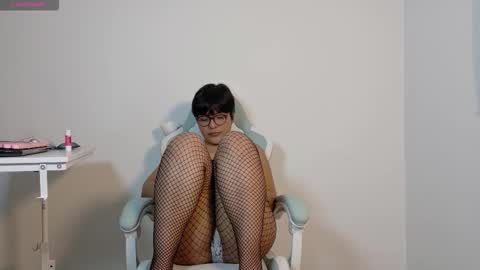 SKYE. online show from October 2025 05:28:01 AM