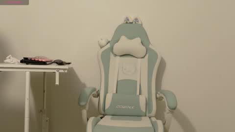 SKYE. online show from October 2025 05:06:01 AM