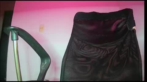 Snapshot of skyfall9875 chatting on November 2025 02:31:02 AM skyfall9875 online show from November 2025 02:31:02 AM