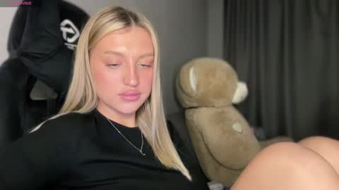 GARRY AND SOPHIA online show from January 2025 07:15:01 PM