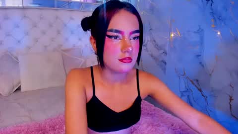 Snapshot of skyler_rouse chatting on June 2026 07:35:02 PM skyler_rouse online show from June 2026 07:35:02 PM