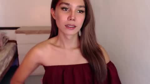 Snapshot of skyllerkent chatting on April 2026 02:47:01 AM Sky online show from April 2026 02:47:01 AM