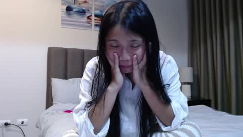 Snapshot of skytime96 chatting on March 2026 07:45:02 AM Sky online show from March 2026 07:45:02 AM