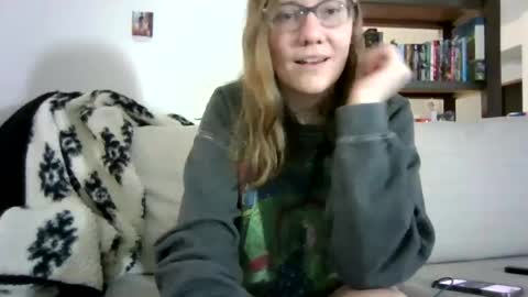 Snapshot of skywinters chatting on April 2026 04:15:01 PM Sky Winters online show from April 2026 04:15:01 PM