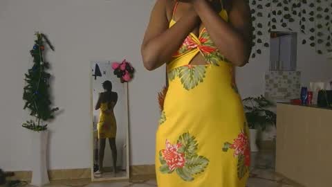 Snapshot of skyy_brown chatting on February 2026 11:09:01 PM Bella online show from February 2026 11:09:01 PM