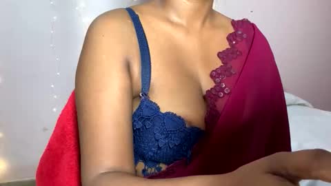 Snapshot of slanggirl chatting on May 2026 11:02:01 PM slanggirl online show from May 2026 11:02:01 PM