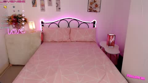 Snapshot of slave_amanda69 chatting on February 2025 02:48:02 AM Queen Cyrine online show from February 2025 02:48:02 AM