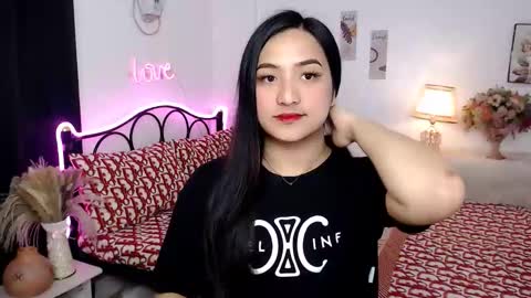 Snapshot of slave_amanda69 chatting on September 2025 06:02:01 AM Queen Cyrine online show from September 2025 06:02:01 AM