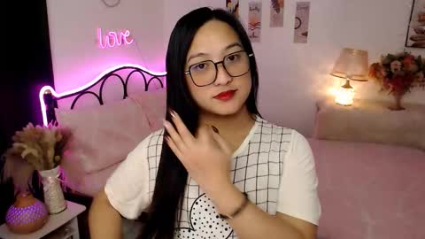 Snapshot of slave_amanda69 chatting on November 2025 04:46:01 PM Queen Cyrine online show from November 2025 04:46:01 PM