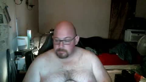 Snapshot of slavejim518 chatting on December 2024 05:18:02 AM slavejim online show from December 2024 05:18:02 AM