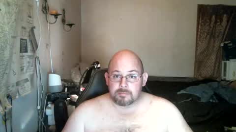 Snapshot of slavejim518 chatting on February 2025 06:07:01 AM slavejim online show from February 2025 06:07:01 AM