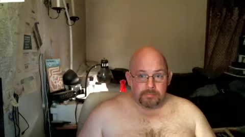 Snapshot of slavejim518 chatting on April 2026 04:11:01 AM slavejim online show from April 2026 04:11:01 AM