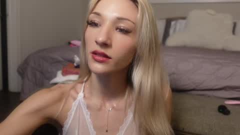 Snapshot of slavicprincesss chatting on April 2026 12:05:01 AM slavicprincesss online show from April 2026 12:05:01 AM