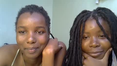 sleciah online show from December 2025 09:36:02 AM