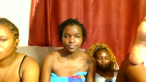 Snapshot of sleek_ass chatting on March 2025 03:11:01 AM sleek_ass online show from March 2025 03:11:01 AM