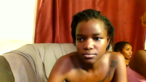 Snapshot of sleek_ass chatting on March 2025 04:34:02 AM sleek_ass online show from March 2025 04:34:02 AM
