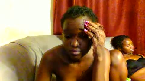 Snapshot of sleek_ass chatting on March 2025 04:49:01 AM sleek_ass online show from March 2025 04:49:01 AM