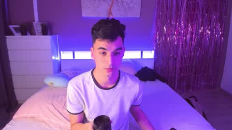 Slendy online show from February 2026 04:35:02 PM