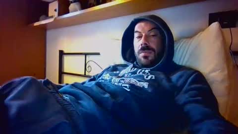 Snapshot of slevin1983 chatting on October 2025 02:15:01 PM slevin online show from October 2025 02:15:01 PM