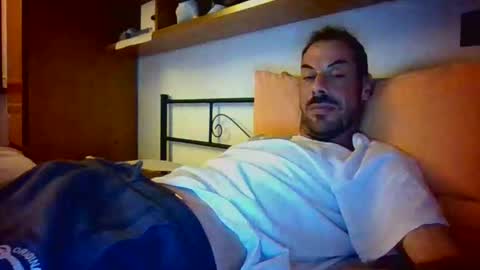 Snapshot of slevin1983 chatting on April 2026 04:16:01 PM slevin online show from April 2026 04:16:01 PM