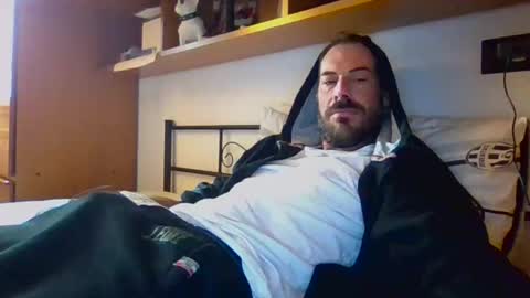 Snapshot of slevin1983 chatting on April 2026 04:48:01 PM slevin online show from April 2026 04:48:01 PM