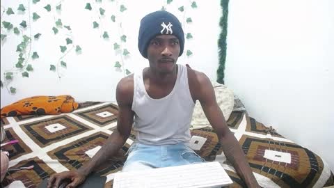 sleyandluna1 online show from April 2026 05:01:02 AM