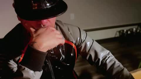 Slick online show from December 2025 03:23:02 AM