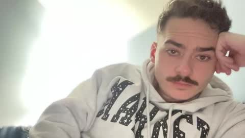 Snapshot of slickmass chatting on February 2025 03:45:02 AM SlickMass online show from February 2025 03:45:02 AM