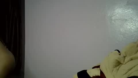 Snapshot of slim_alicia chatting on October 2025 01:25:01 AM Alicia online show from October 2025 01:25:01 AM