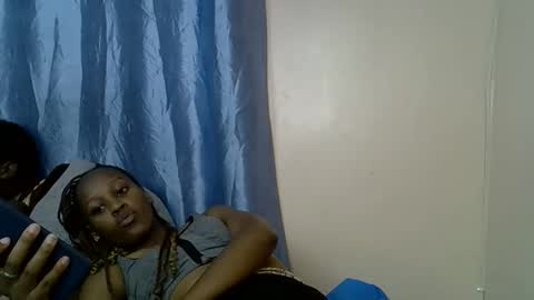 Snapshot of slim_alicia chatting on November 2025 11:58:01 AM Alicia online show from November 2025 11:58:01 AM